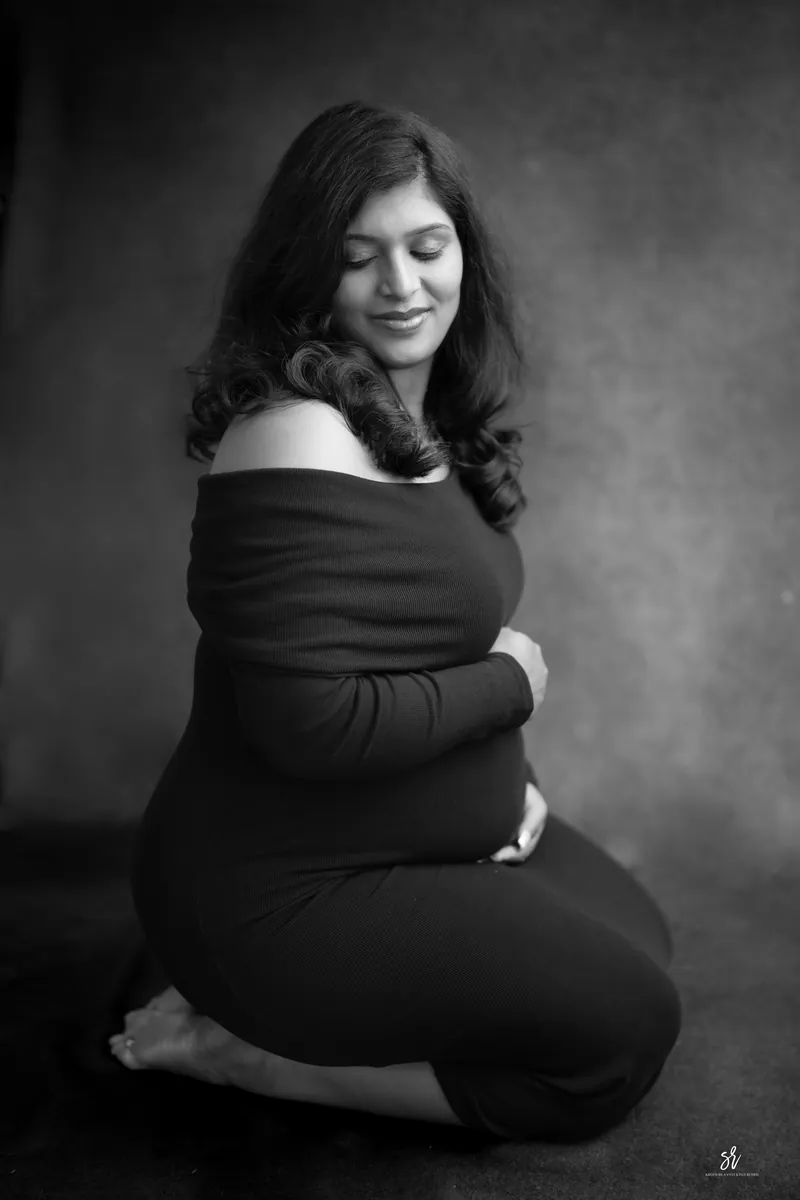 Fine-art maternity portrait celebrating the season of waiting · 11