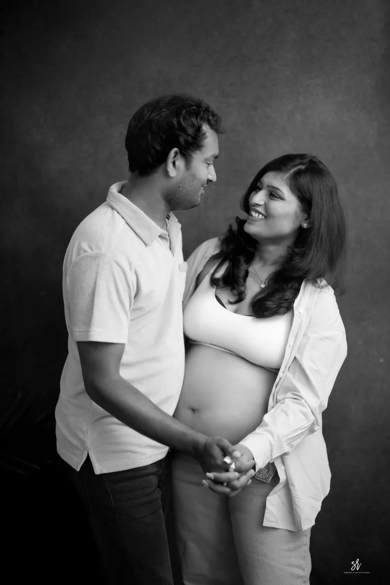 Fine-art maternity portrait celebrating the season of waiting · 12